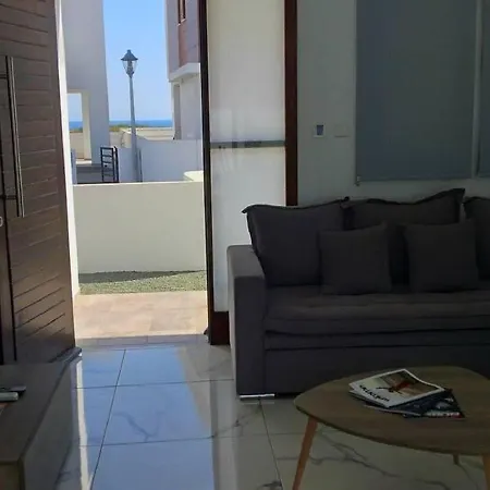 Beautiful Detached Modern With Pool *