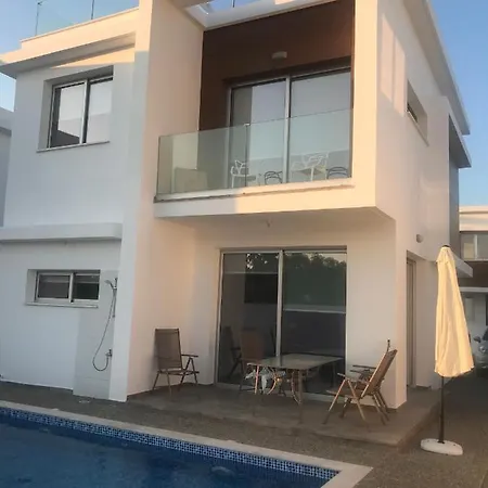فيلة Beautiful Detached Modern With Pool *