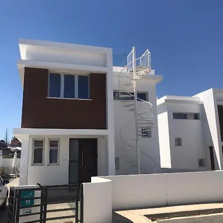 Beautiful Detached Modern With Pool فيلة *
